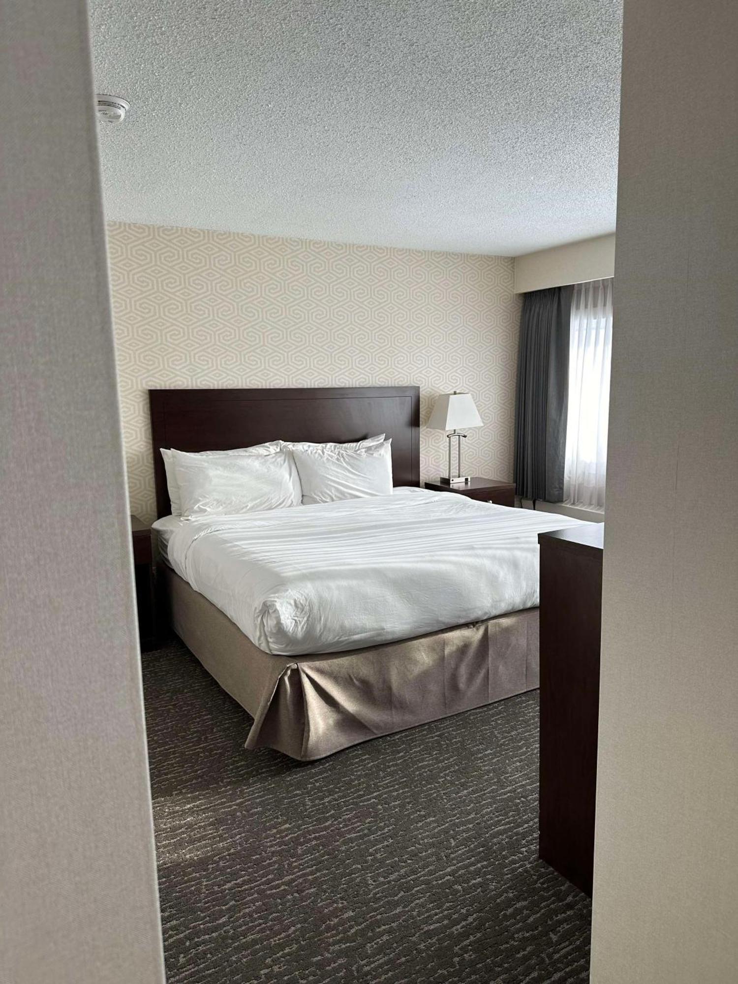 Best Western Cedar Park Inn Едмънтън Екстериор снимка