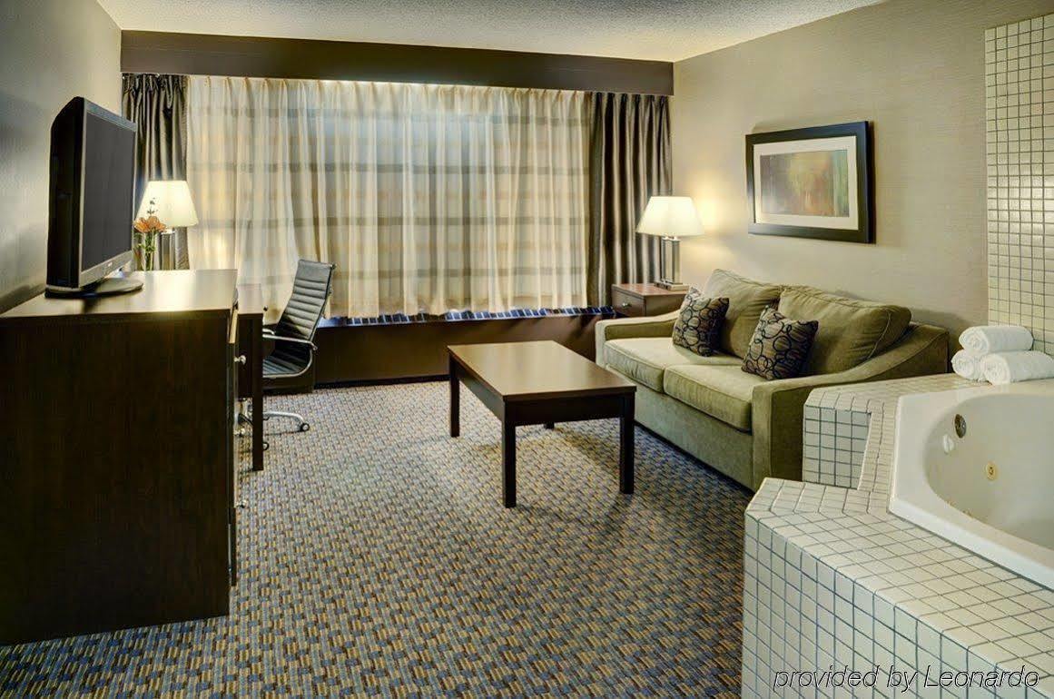 Best Western Cedar Park Inn Едмънтън Екстериор снимка
