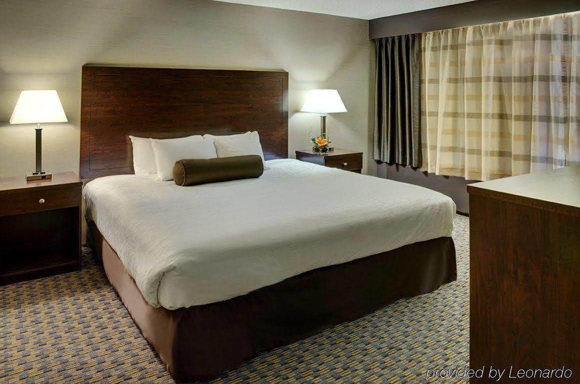 Best Western Cedar Park Inn Едмънтън Екстериор снимка