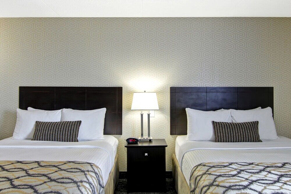 Best Western Cedar Park Inn Едмънтън Екстериор снимка